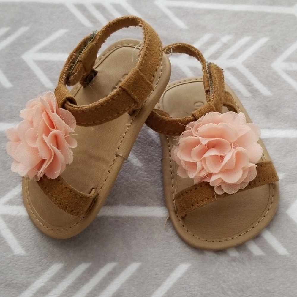 Old Navy Sandals Size 0-3 Months